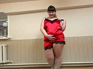Big Ass Girl In Red Shorts Feels Ecstasy Masturbating Her Pussy
