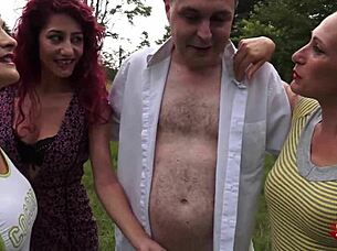 Le spicygirl spompinano andrea dipr� al parco chico mendez di torino