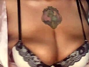 Hot ebony babe does striptease