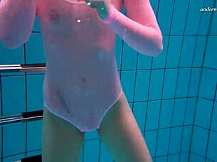 liza bubarek hot underwater mermaid