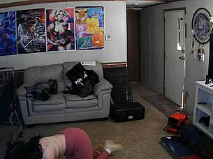 a simple workout focusing on big ass in leggings