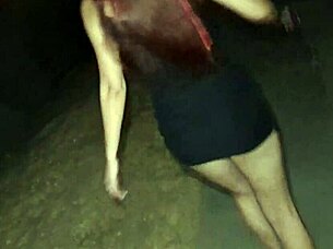 Married Fanny flashes her ass without panties on the street 😏