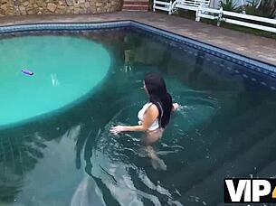 i got wet and hot fucking outdoor with tattooed muscular guy