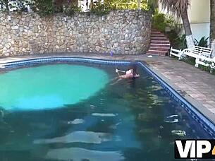 i got wet and hot fucking outdoor with tattooed muscular guy