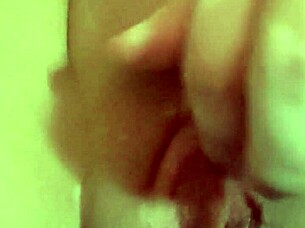 hot wife does solo squirting at home, wow 😲