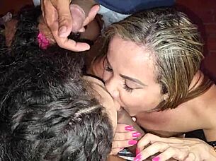 Chupando Duas Rolas Com Ajuda Das Amiguinhas Chefona Araújo Agatha Kent João O Safado E Dj Jump