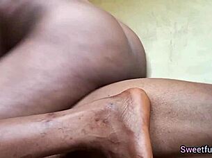 Im so wet right now please come fuck my yummy pussy.