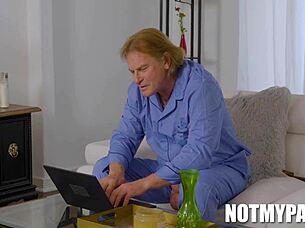 Mazy Myers and Evan Stone unleash kinky side with blowjob and hardcore pov