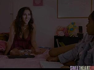 Bigtiddy Nubian Teen 18+ Pussyeaten By Lesbo Babe In Face Sitting.