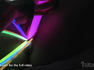 Nice Girl Raquel Gaping Her Pussy with Glowsticks