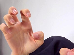 I love girls' hand fetish, it's so exciting.