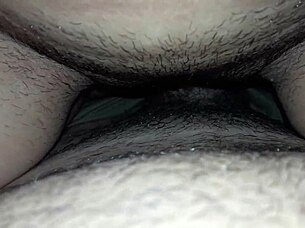 delícia sentando até o talo e depois tirando leite do pauzão