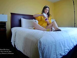 chloe faye cums for you bts