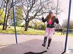 I am Shannon Huxley, a Welsh chav who fuks strangers for ciggies in public.