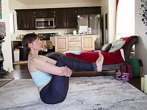 Yoga lesson turns into intense shaved pussy play