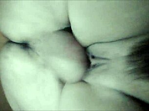 Ripresa da vicino del cazzo che pompa un grosso culo con sborrata dentro 😏