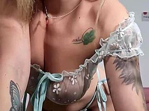 Barbie dances deep house like a slut on cam