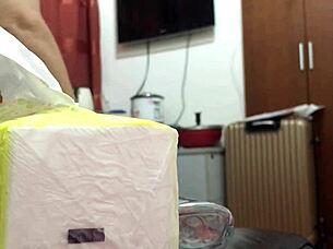 this homemade chinese amateur mature woman was getting fucked and giving oral on benxi road.