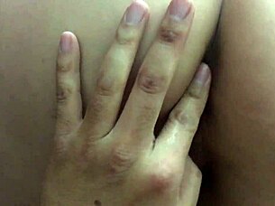 this homemade chinese amateur mature woman was getting fucked and giving oral on benxi road.