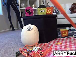 abigail says, 'time to play with myself after carving'