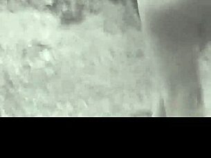 naughty girl masturbates in sao paulo park 😈🌳