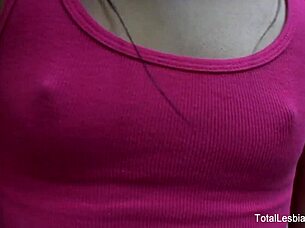 Brunette babe eats pussy