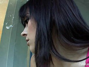 Brunette babe eats pussy