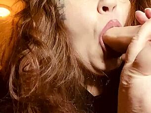 Ariesbbw deepthroats dildo and gets her mouth wet 😋