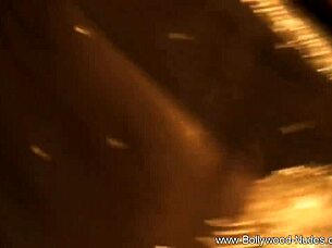 Seductress Indian MILF teases with dance.