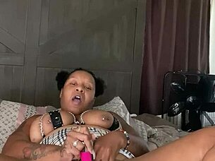 Ebony solo masturbation with squirting