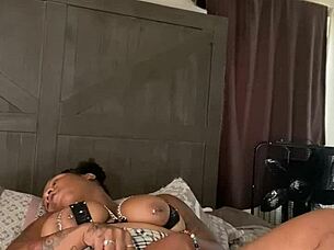 Ebony solo masturbation with squirting