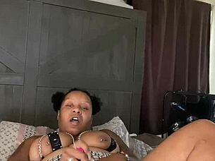 Ebony solo masturbation with squirting