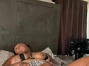 Ebony solo masturbation with squirting