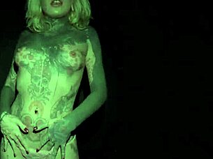 safada says, 'fuck me in cowgirl and anal'