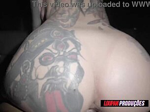 safada says, 'fuck me in cowgirl and anal'