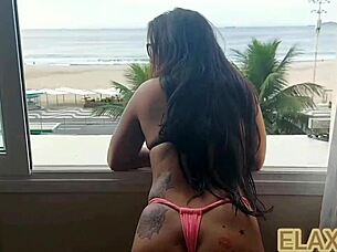 Scenă wild cu lesbiene latina și acțiune hardcore