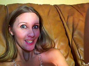 Amateur Babe Fingers Pussy on Casting Couch