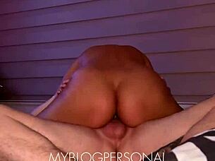 First Tinder date, fell in love having sex 😍