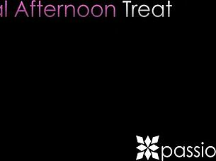 Blonde Cleo Vixen Gets Fucked Hard With Creampie!