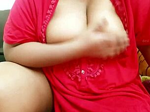 Horny Indian Bhabi Shows Her Tits!