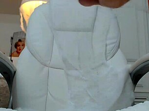 babe masturbates her awesome shaved pussy