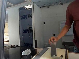 Monique Bertolini Tours Motorhome Workshop In California Usa