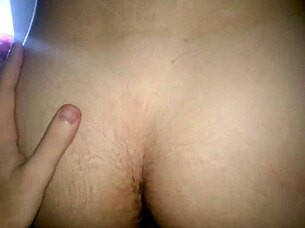 Sentando na vara do macho gay sex