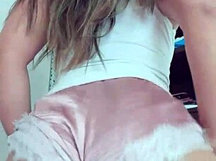 Silly teen sends masturbation video.