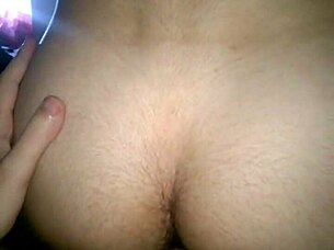 Sentando na vara do macho gay sex