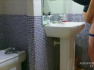 boyfriend helps pregnant friend with masturbation in group setting