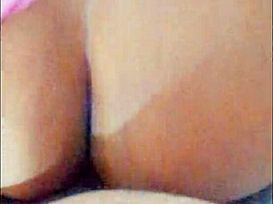 Comendo e gozando na rabuda