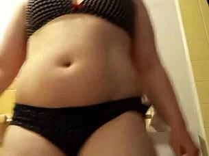 Desperate Amateur Pissing In Public