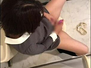 i secretly masturbate while mom's at work, oh no i can't stop