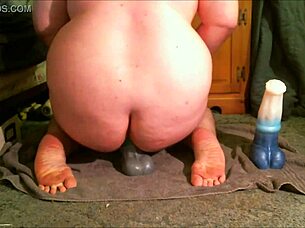 i stuff my slut ass with extreme toys for anal pleasure